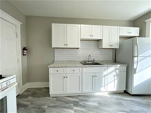 15 Huss Ct #304 Photo 1