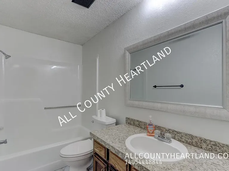 2121 Meench Dr — Photo 14