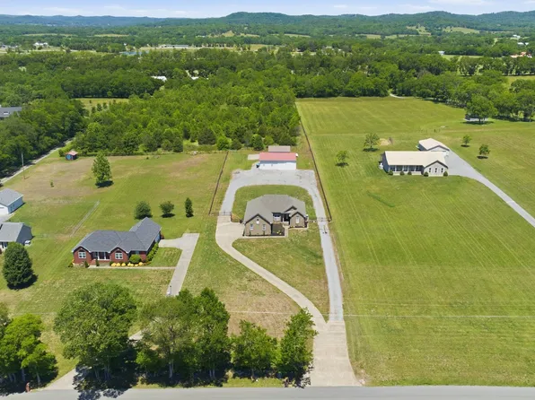 1164 Chenault Ln, Castalian Springs, TN 37031