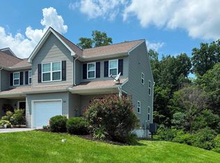 261 Wildflower Dr, East Earl, PA 17519