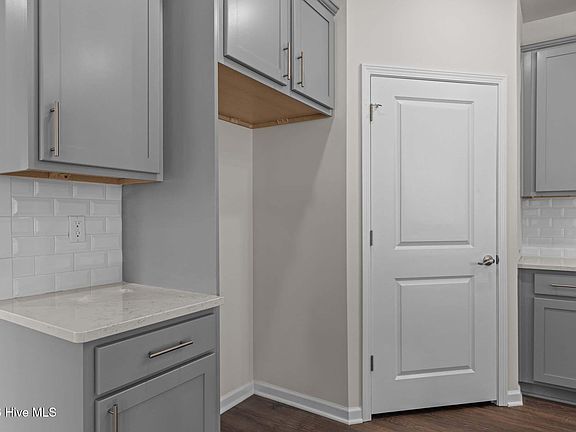 4th image of 7021 Bayberry Park Drive