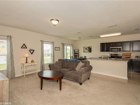 4th image of 265 Tanager St