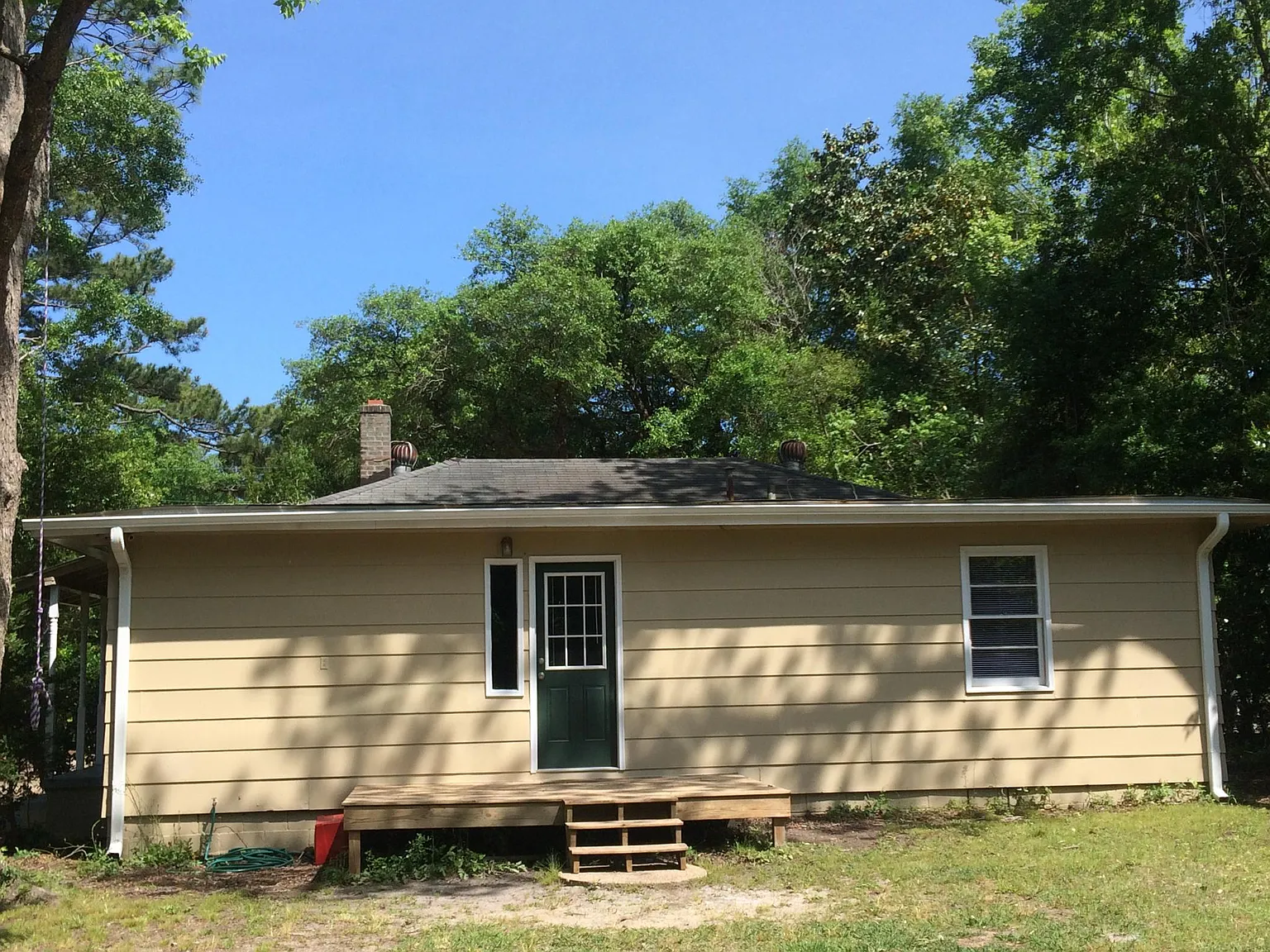 4 bed, 1260 sqft, $2,100 — Photo 2