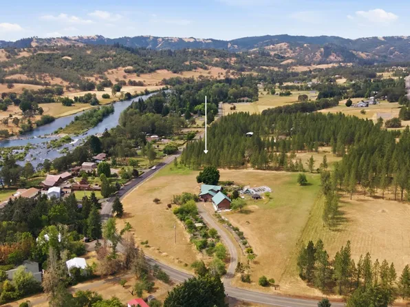 441 Echo Dr, Roseburg, OR 97470