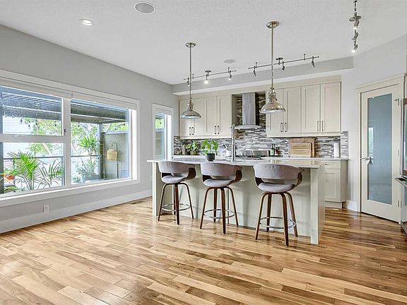 4th image of 5013 N 23rd Ave NW