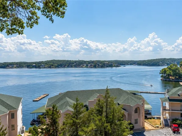 26 Emerald Bay Ct #1A, Lake Ozark, MO 65049