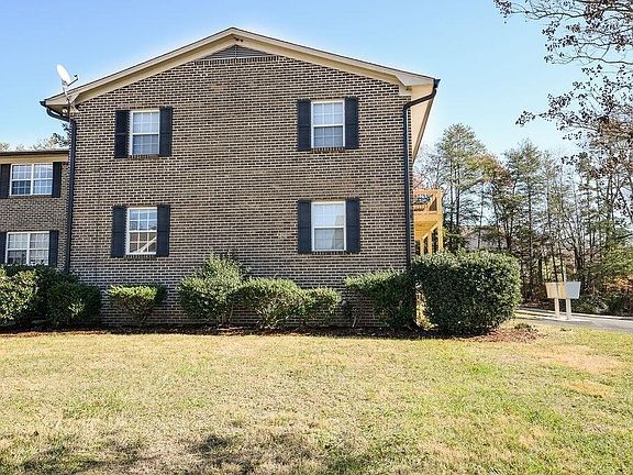 2nd image of 3730 Keri Ln NE #1-24