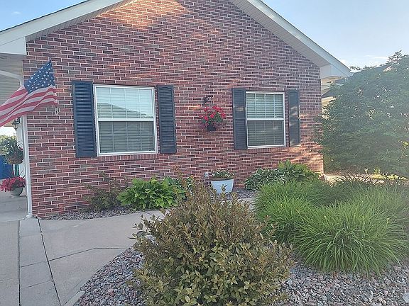 5th image of 814 Meadow Ln