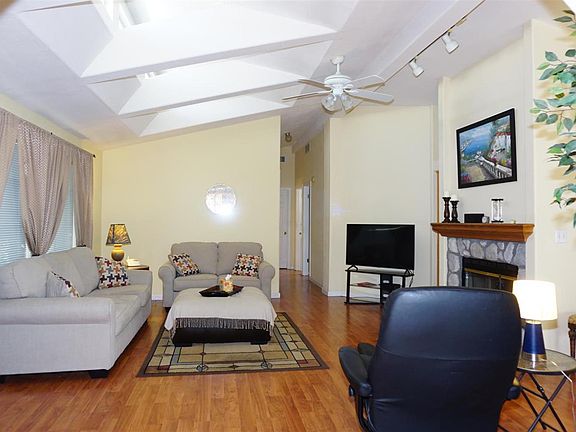 4th image of 1225 Vienna Dr Spc 186