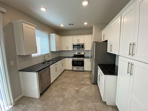 3rd image of 3707 E Dogwood Dr