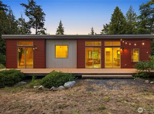 11 Pooh Pl, Eastsound, WA 98245