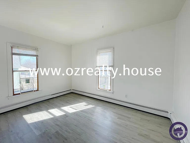 215 E Reed Ave — Photo 17