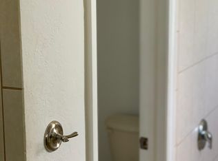 20707 NE 10th Path, Miami, FL 33179