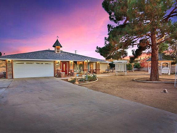 2nd image of 16873 Lambert Ln