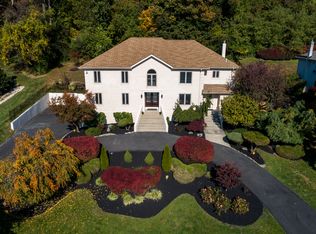 3376 Manor Rd, Huntingdon Valley, PA 19006