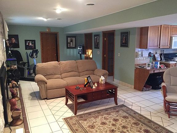 5th image of 405 Chestnut Heights Dr