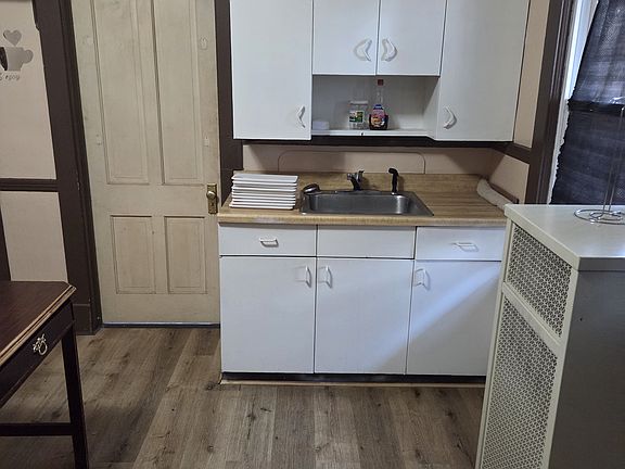 4th image of 3285 W 61st St #Dn