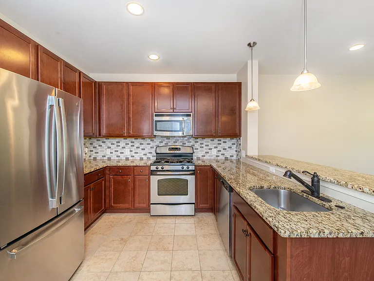 4211 Ramapo Ct — Photo 2