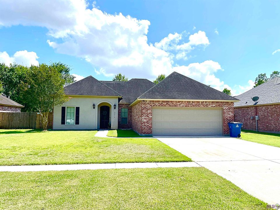 1st image of 2317 Woodland Ct