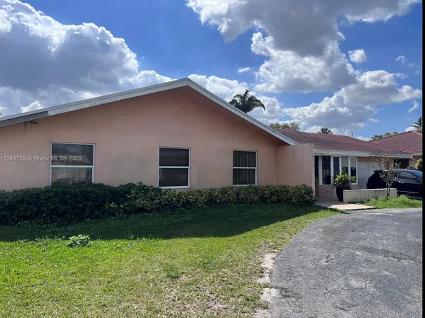 9970 SW 30th St, Miami, FL 33165