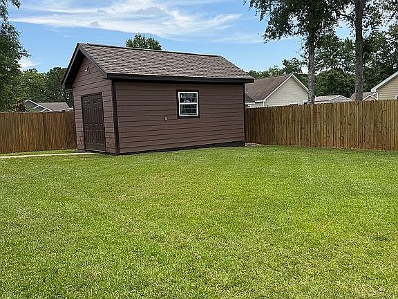 3rd image of 103 Longleaf Ln
