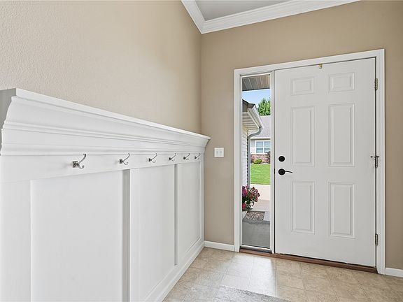 3rd image of 3605 Pioneer Ave SE