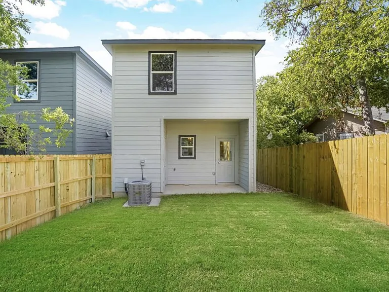 104 Shenandoah St #1 — Photo 2
