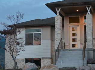 363 S Comanche Rd, Farmington, UT 84025