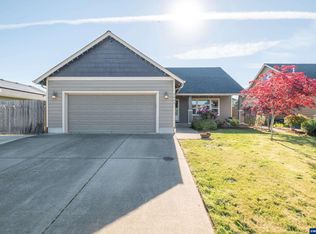 3461 Hawk Arrow Dr, Lebanon, OR 97355