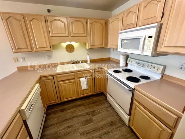 1701 Prospect Ave #2L