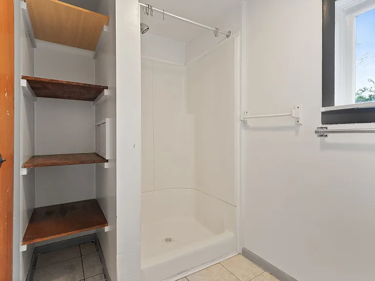 523 N Michigan Ave #2 — Photo 12
