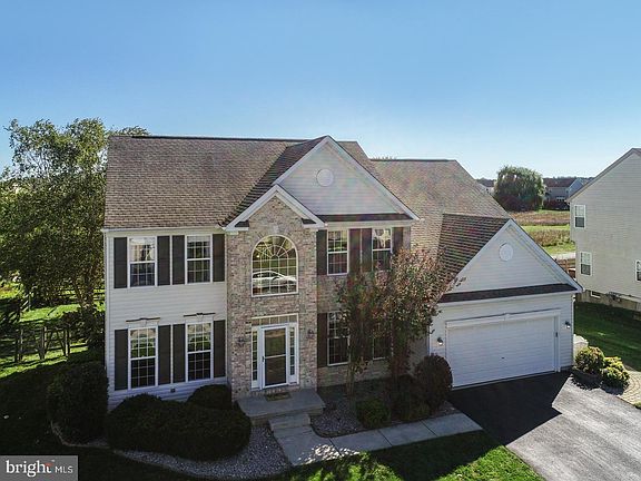 2nd image of 237 Porky Oliver Dr