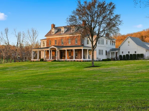 4810 Scenic Oaks Ln, Thompsons Station, TN 37179