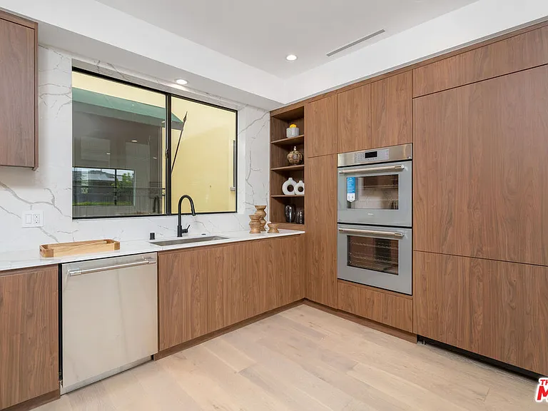 4326 Serene Pl #4 — Photo 34
