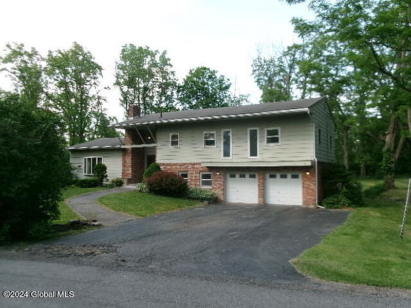 2nd image of 110 Walnut Place
