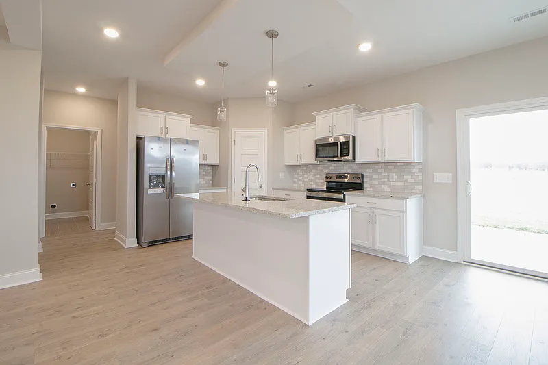 4 bed, 2.5 bath, 2076 sqft, $1,990 — Photo 4
