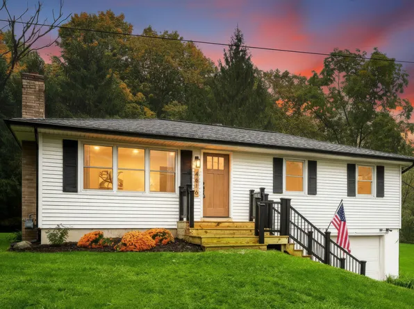 4616 Pettis Ave NE, Belmont, MI 49306