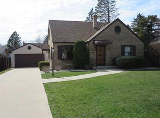 708 James Ave, Rockford, IL 61107