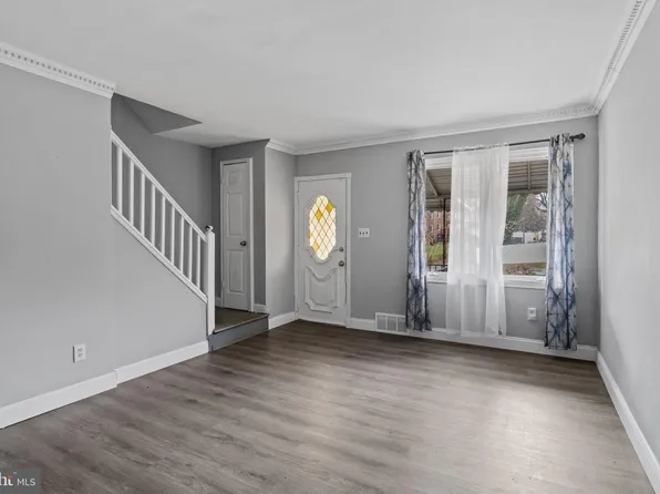 38 Hillvale Rd, Baltimore, MD 21229