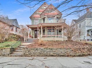 604 Thomas St, Stroudsburg, PA 18360