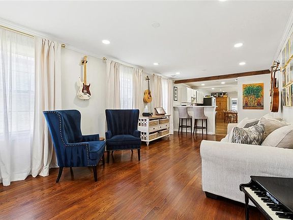 4th image of 1114 Highland Ave