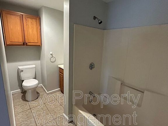 4th image of 12 Clark Ct #1R