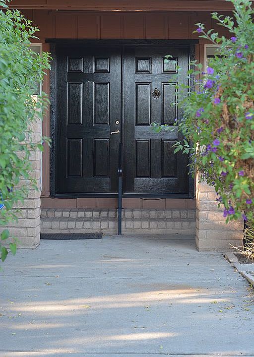 1st image of 2017 W Paloma Ave