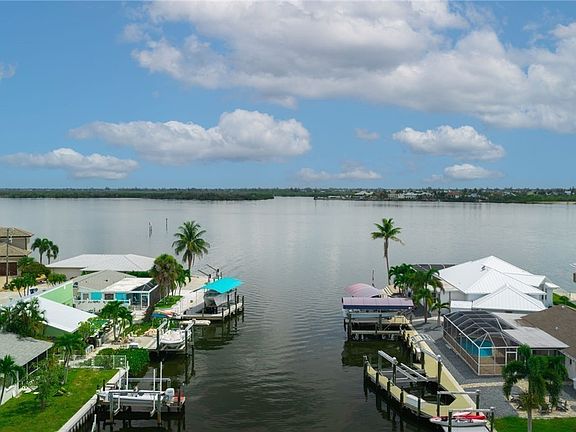 4th image of 2574 Bayshore Dr