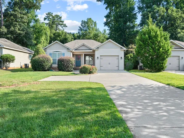 504 Leisure Lake Dr, Warner Robins, GA 31088