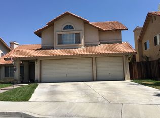 212 Gee Gee Ave, Los Banos, CA 93635