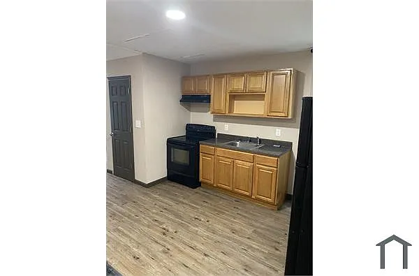 Building Photo - 1506 W Ruscomb St #1