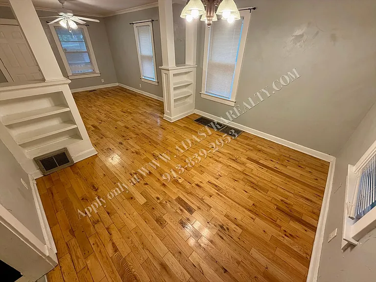 12 E 78th Ter — Photo 8