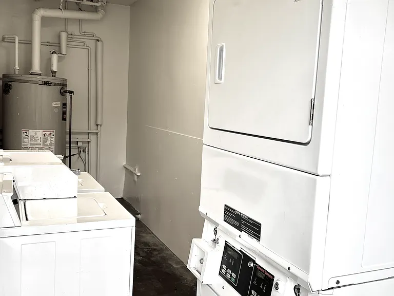 4441 W 134th St #F — Photo 19