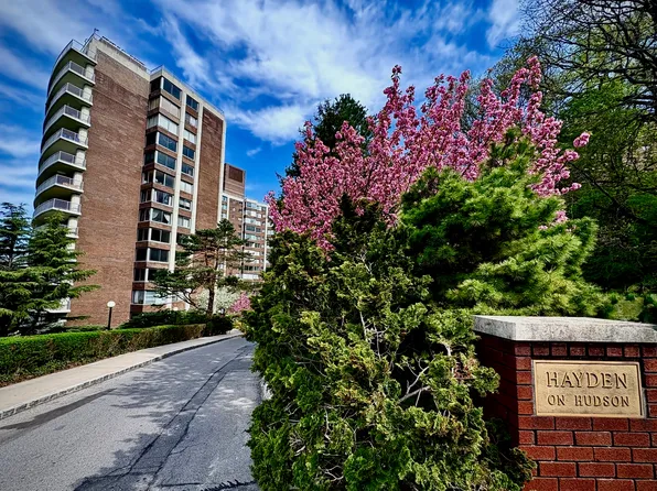 4465 Douglas Avenue image 1 of 22